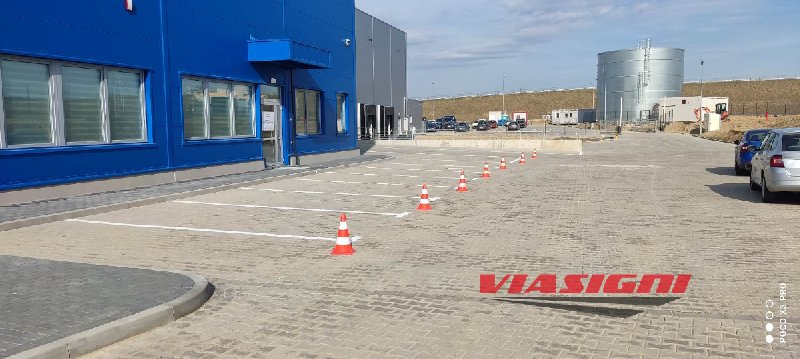 Oznakowanie poziome dróg i parkingów - 05 Oznakowanie poziome dróg i parkingów - 05
