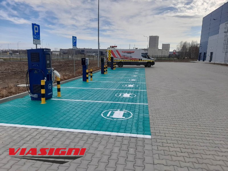 Oznakowanie pionowe i poziome parkingów - 02 Oznakowanie pionowe i poziome parkingów - 02