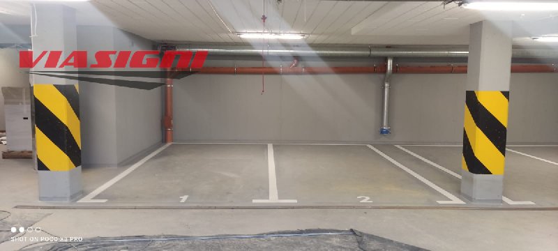 Oznakowanie pionowe i poziome parkingów - 04 Oznakowanie pionowe i poziome parkingów - 04