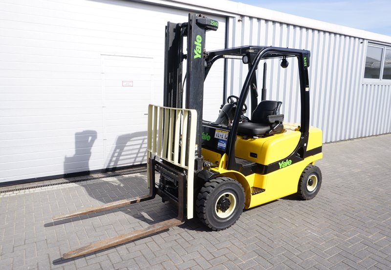 Wózek widłowy YALE podnośnikowy