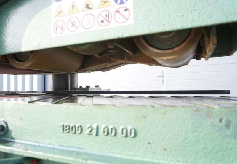 Szlifierka przelotowa MAWEG 200mm - 05 Szlifierka przelotowa MAWEG 200mm - 05