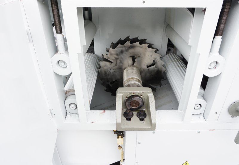 Wielopiła wałowa LIGNUMA do cięcia tarcicy - 01 Wielopiła wałowa LIGNUMA do cięcia tarcicy - 01