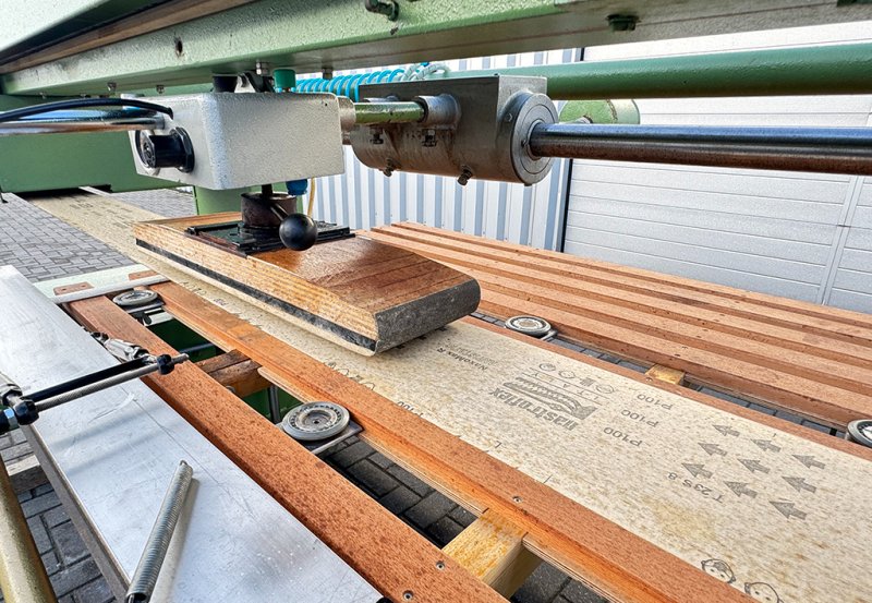 Szlifierka długotaśmowa Johannsen T86 PNEUMA pompa vacum - 02 Szlifierka długotaśmowa Johannsen T86 PNEUMA pompa vacum - 02