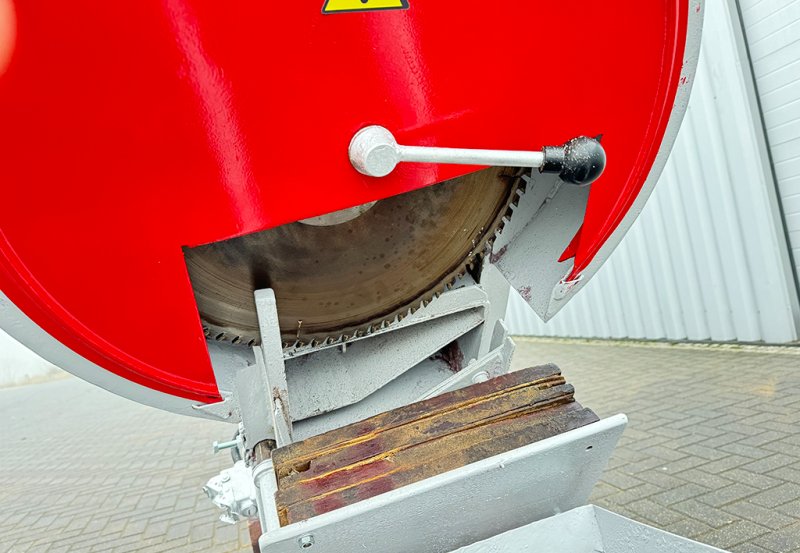 Klockarka do palet wsporników DIEMER - 03 Klockarka do palet wsporników DIEMER - 03