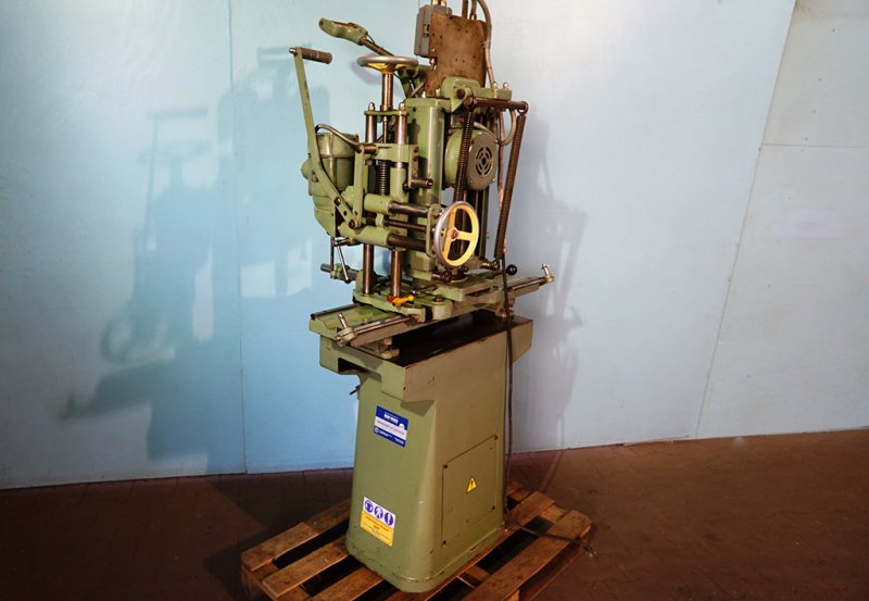 Dłutarka NIEMIECKA otwory na zamki - 01 Dłutarka NIEMIECKA otwory na zamki - 01