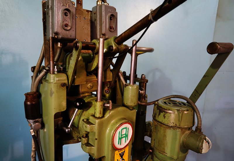 Dłutarka NIEMIECKA otwory na zamki - 05 Dłutarka NIEMIECKA otwory na zamki - 05