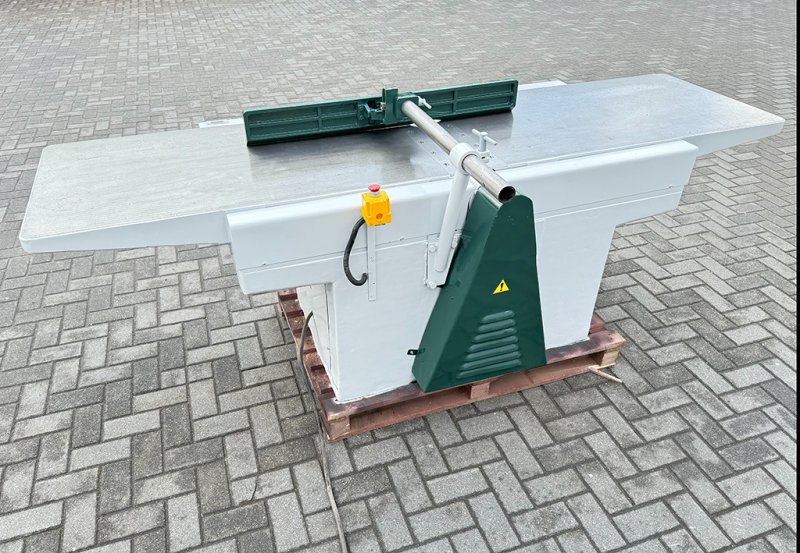 Wyrówniarka strugarka heblarka do drewna ŻEFAM 60 - 01 Wyrówniarka strugarka heblarka do drewna ŻEFAM 60 - 01