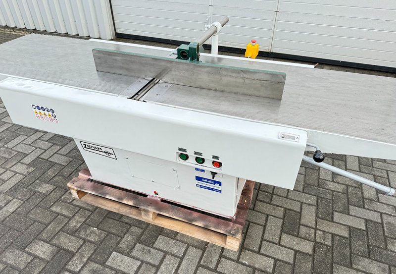 Wyrówniarka strugarka heblarka do drewna ŻEFAM 60 - 02 Wyrówniarka strugarka heblarka do drewna ŻEFAM 60 - 02