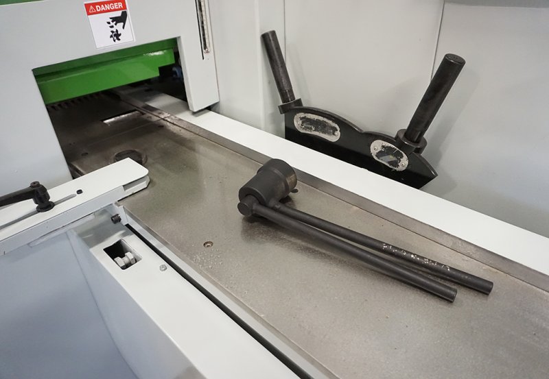 Strugarka czterostronna Reignmac RMM 723 - 01 Strugarka czterostronna Reignmac RMM 723 - 01