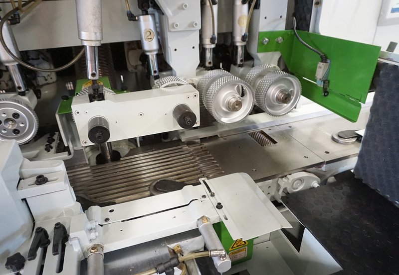 Strugarka czterostronna Reignmac RMM 723 - 05 Strugarka czterostronna Reignmac RMM 723 - 05