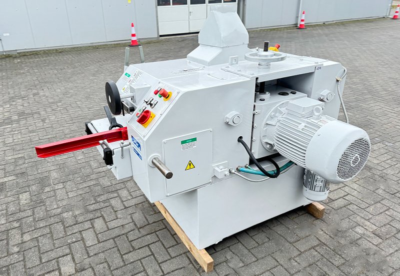 Wielopiła gąsienicowa COSMEC 250mm - 05 Wielopiła gąsienicowa COSMEC 250mm - 05