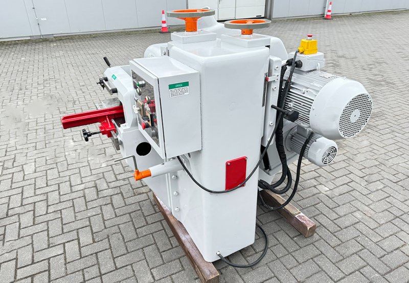 Wielopiła gąsienicowa COSMEC gąsienica 250mm - 04 Wielopiła gąsienicowa COSMEC gąsienica 250mm - 04