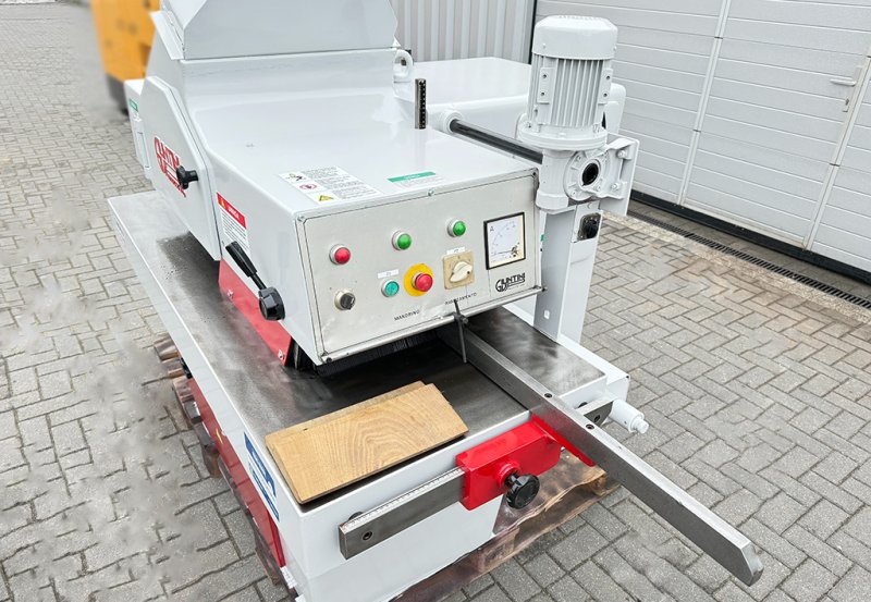 Wielopiła gąsienicowa GIUNTINI gąsienica 300mm - 04 Wielopiła gąsienicowa GIUNTINI gąsienica 300mm - 04