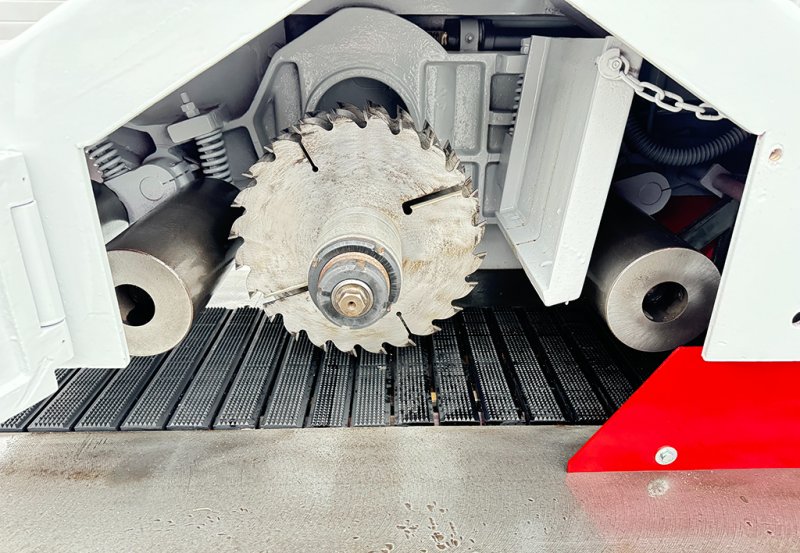 Wielopiła gąsienicowa GIUNTINI gąsienica 300mm - 06 Wielopiła gąsienicowa GIUNTINI gąsienica 300mm - 06