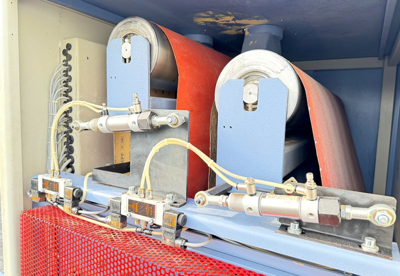 Szlifierka szerokotaśmowa 1100mm OTT - 06 Szlifierka szerokotaśmowa 1100mm OTT - 06