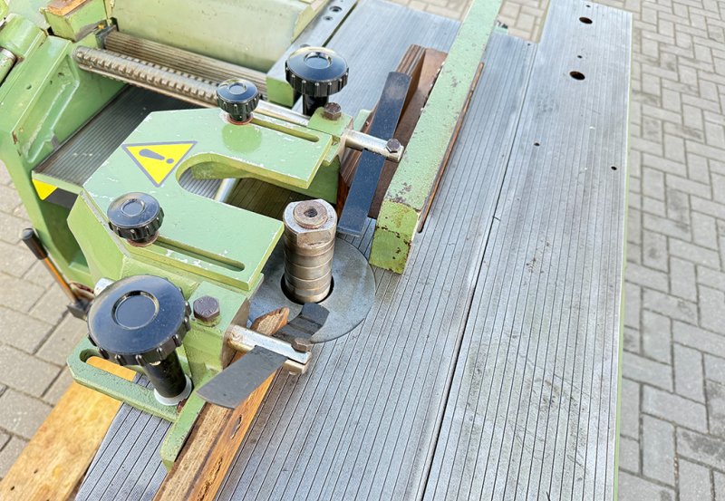 Wieloczynnościowa kombajn piła frezarka strugarka - 04 Wieloczynnościowa kombajn piła frezarka strugarka - 04