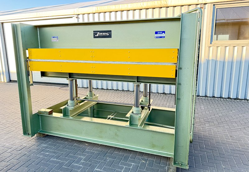 Prasa dwu półkowa hydrauliczna do forniru JOOS typ