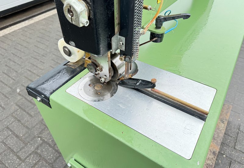 Zszywarka spajarka do forniru KUPER 920mm - 05 Zszywarka spajarka do forniru KUPER 920mm - 05