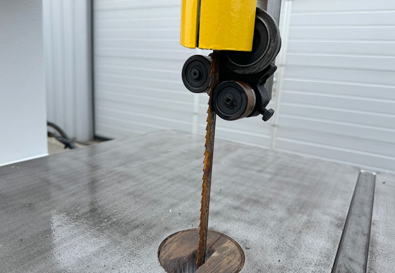 Piła taśmowa Żefam typ DRNA 630mm - 01 Piła taśmowa Żefam typ DRNA 630mm - 01