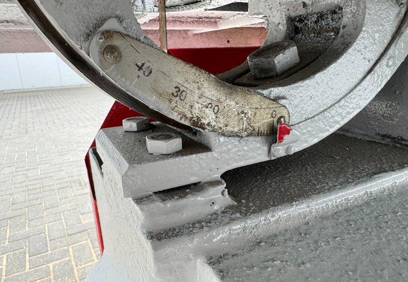 Piła taśmowa Żefam typ DRNA 630mm - 02 Piła taśmowa Żefam typ DRNA 630mm - 02