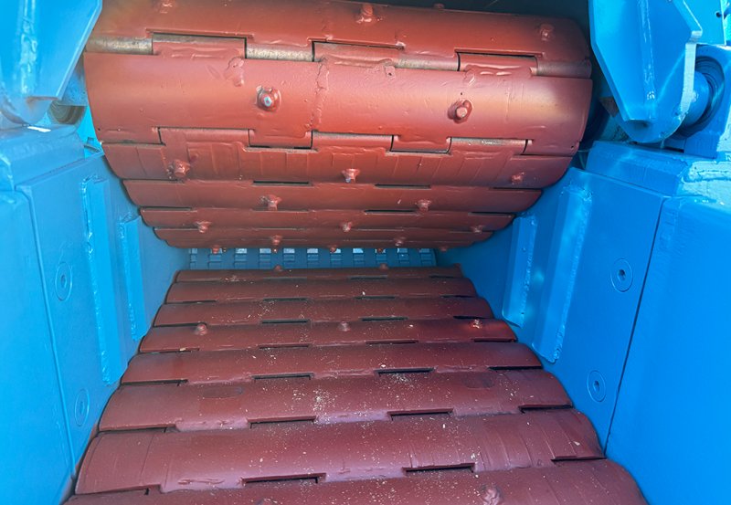 Rębak Rozdrabniacz JENZ do zrzyn - 01 Rębak Rozdrabniacz JENZ do zrzyn - 01