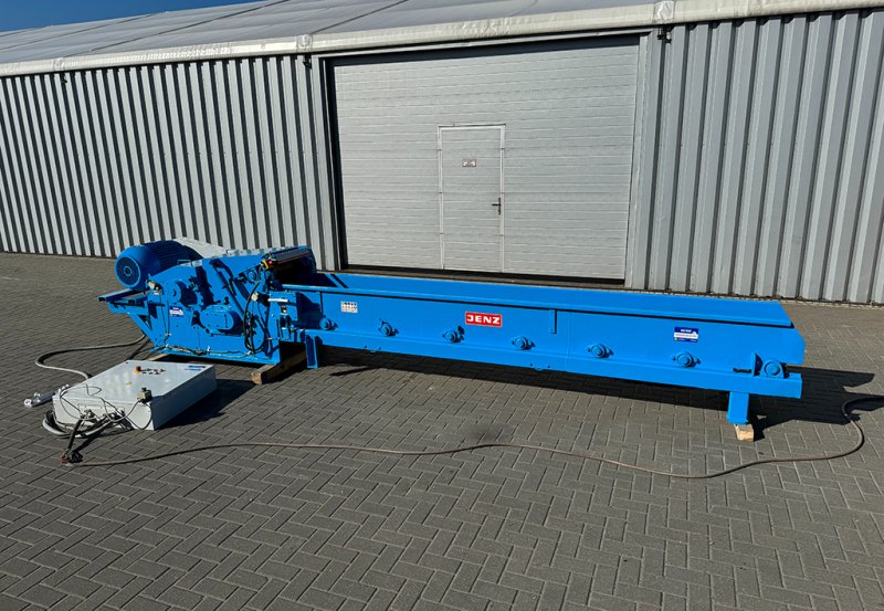 Rębak Rozdrabniacz JENZ do zrzyn - 02 Rębak Rozdrabniacz JENZ do zrzyn - 02