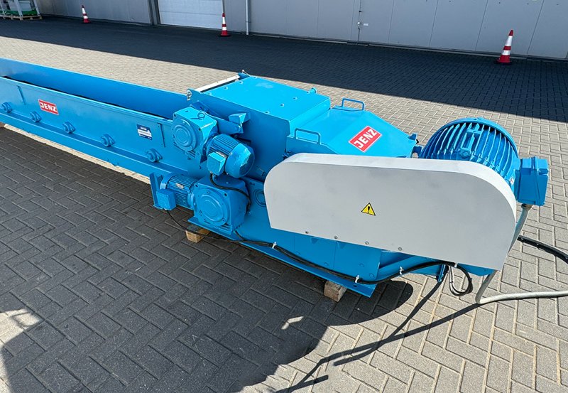 Rębak Rozdrabniacz JENZ do zrzyn - 03 Rębak Rozdrabniacz JENZ do zrzyn - 03