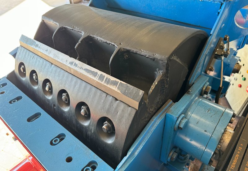 Rębak bębnowy z walcami wciągającym BRUKS 550 - 02 Rębak bębnowy z walcami wciągającym BRUKS 550 - 02