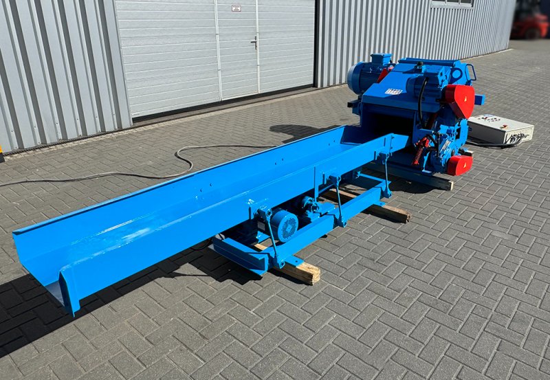 Rębak bębnowy z walcami wciągającym BRUKS 550 - 06 Rębak bębnowy z walcami wciągającym BRUKS 550 - 06