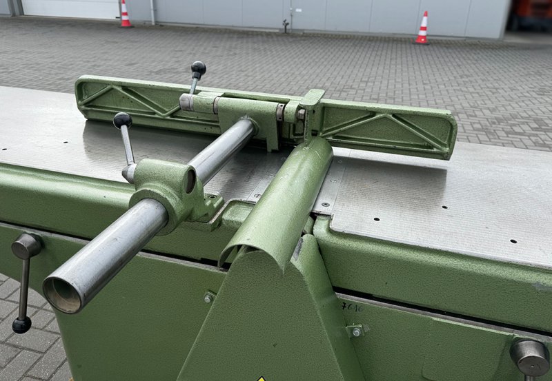 Wyrówniarka strugarka heblarka do drewna BAUERLE - 02 Wyrówniarka strugarka heblarka do drewna BAUERLE - 02