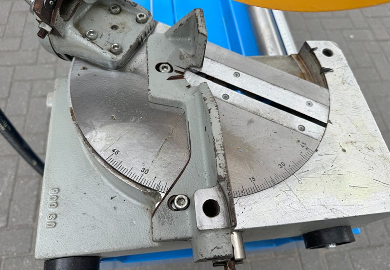 Piła podwójna ukośna do drewna Pertici typ Univer - 02 Piła podwójna ukośna do drewna Pertici typ Univer - 02