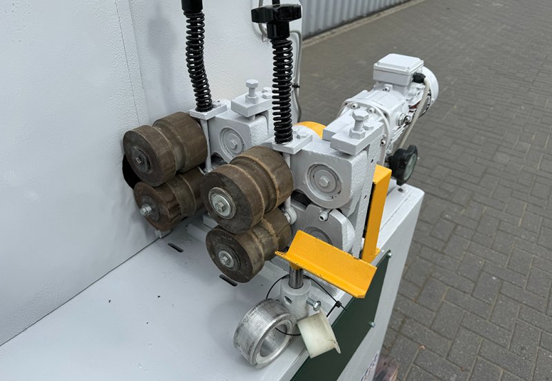 Szlifierka obwiedniowa orbitalna do drążków BRUS - 03 Szlifierka obwiedniowa orbitalna do drążków BRUS - 03