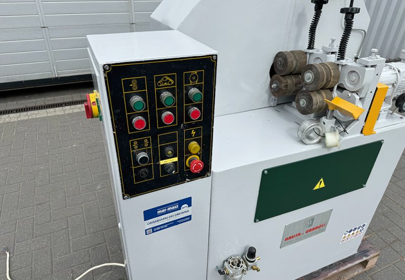 Szlifierka obwiedniowa orbitalna do drążków BRUS - 05 Szlifierka obwiedniowa orbitalna do drążków BRUS - 05