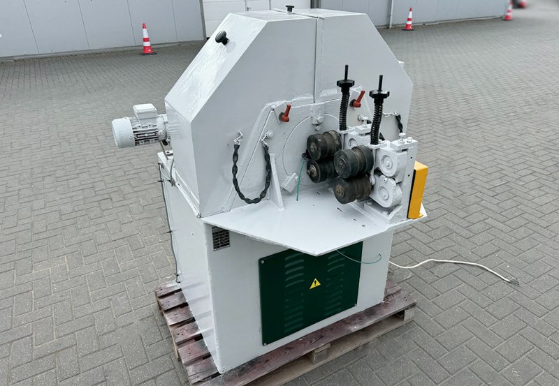 Szlifierka obwiedniowa orbitalna do drążków BRUS - 06 Szlifierka obwiedniowa orbitalna do drążków BRUS - 06