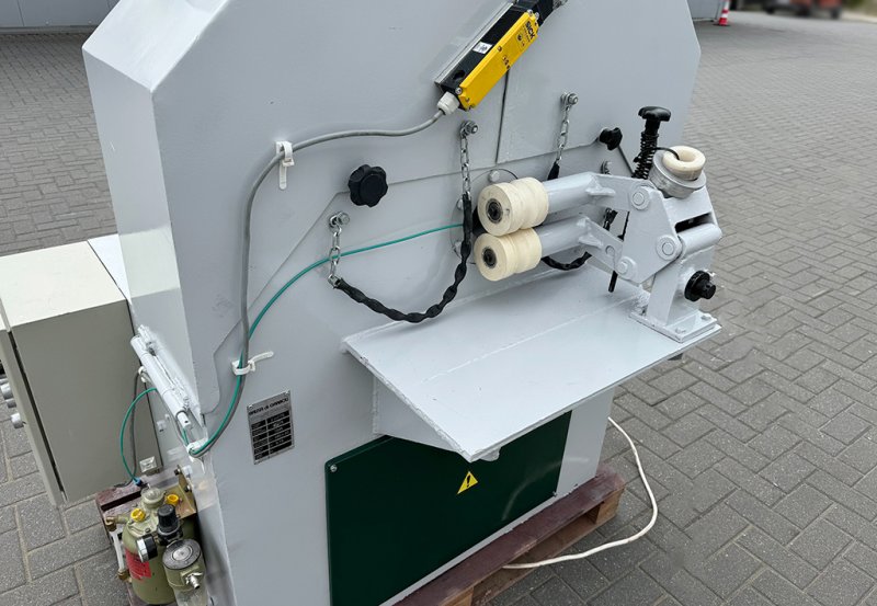 Szlifierka obwiedniowa orbitalna do drążków BRUSA - 01 Szlifierka obwiedniowa orbitalna do drążków BRUSA - 01