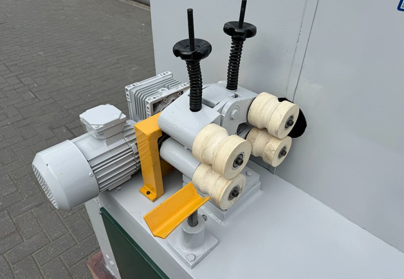 Szlifierka obwiedniowa orbitalna do drążków BRUSA - 03 Szlifierka obwiedniowa orbitalna do drążków BRUSA - 03