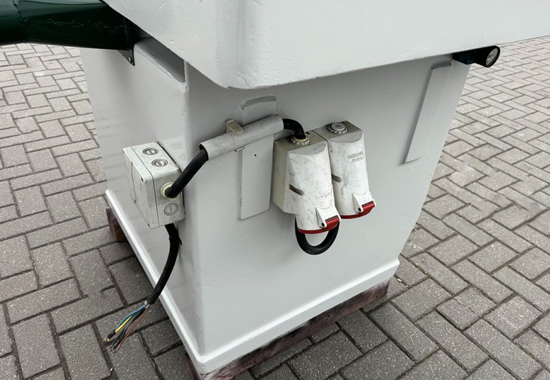 Frezarka dolnowrzecionowa Schneider - 03 Frezarka dolnowrzecionowa Schneider - 03