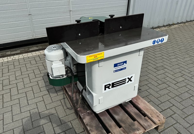 Frezarka dolnowrzecionowa REX - 05 Frezarka dolnowrzecionowa REX - 05