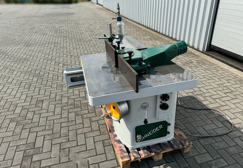 Frezarka dolnowrzecionowa Schneider z wózkiem - 04 Frezarka dolnowrzecionowa Schneider z wózkiem - 04
