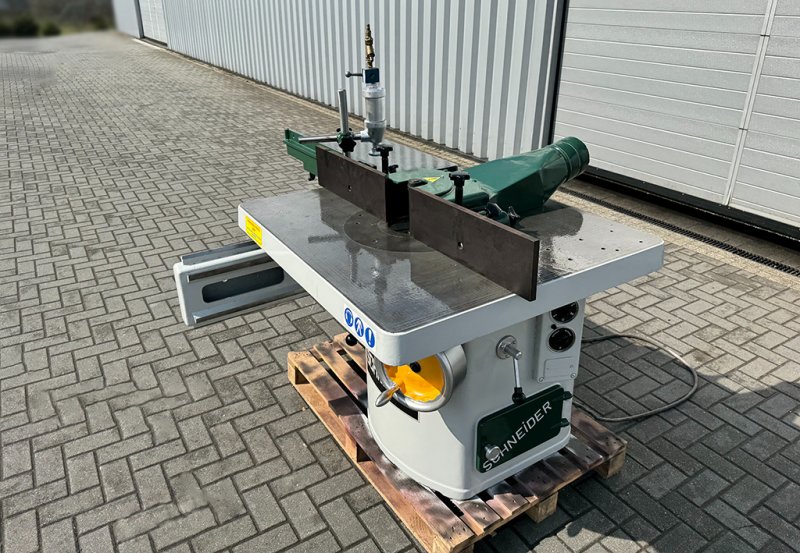 Frezarka dolnowrzecionowa Schneider z wózkiem - 06 Frezarka dolnowrzecionowa Schneider z wózkiem - 06
