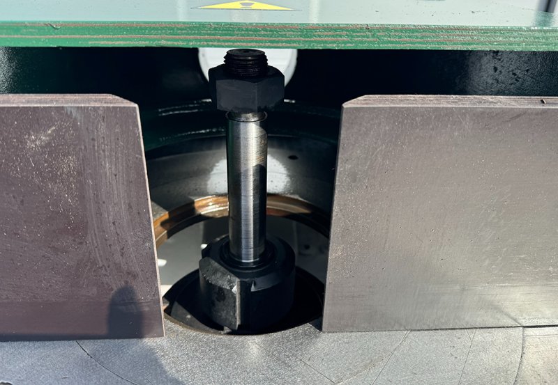 Frezarka dolnowrzecionowa FULDA - 01 Frezarka dolnowrzecionowa FULDA - 01