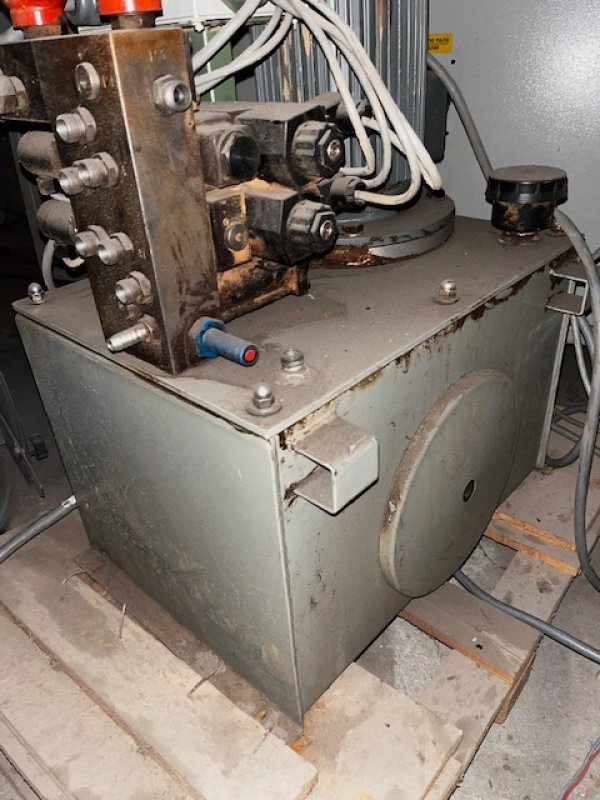 Agregat hydrauliczy z piły STRIEBIG Supermatic - 01 Agregat hydrauliczy z piły STRIEBIG Supermatic - 01