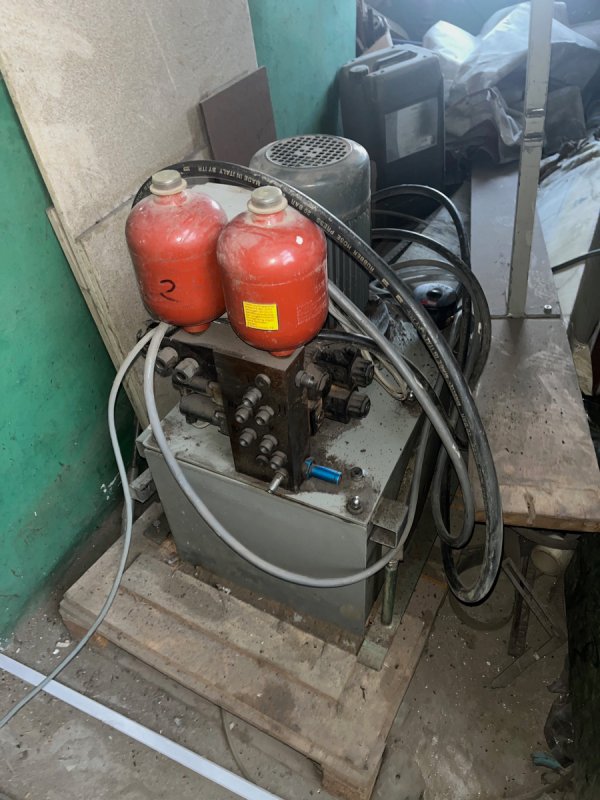 Agregat hydrauliczy z piły STRIEBIG Supermatic - 02 Agregat hydrauliczy z piły STRIEBIG Supermatic - 02