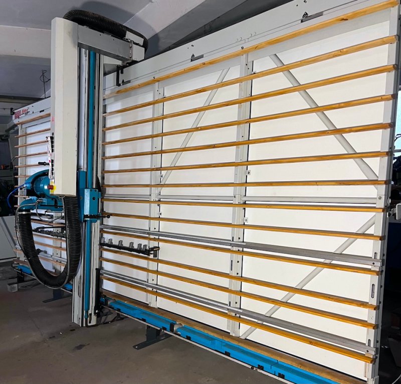 Piła pionowa Holz Her 1220 Automat - 01 Piła pionowa Holz Her 1220 Automat - 01