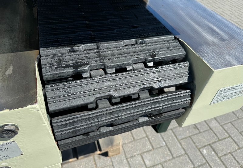 Wielopiła gąsienicowa scm szerokość gąsienicy 30cm - 02 Wielopiła gąsienicowa scm szerokość gąsienicy 30cm - 02