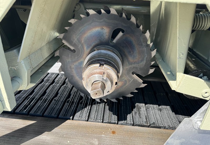 Wielopiła gąsienicowa scm szerokość gąsienicy 30cm - 04 Wielopiła gąsienicowa scm szerokość gąsienicy 30cm - 04