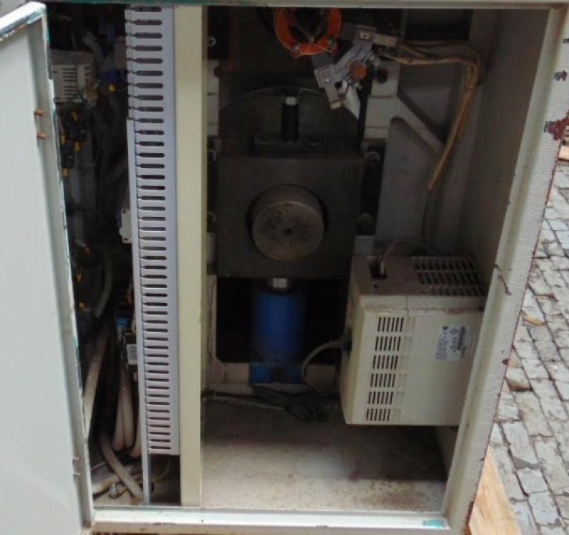 Maszyna do grawerowania, wyciskania wzorów - 06 Maszyna do grawerowania, wyciskania wzorów - 06