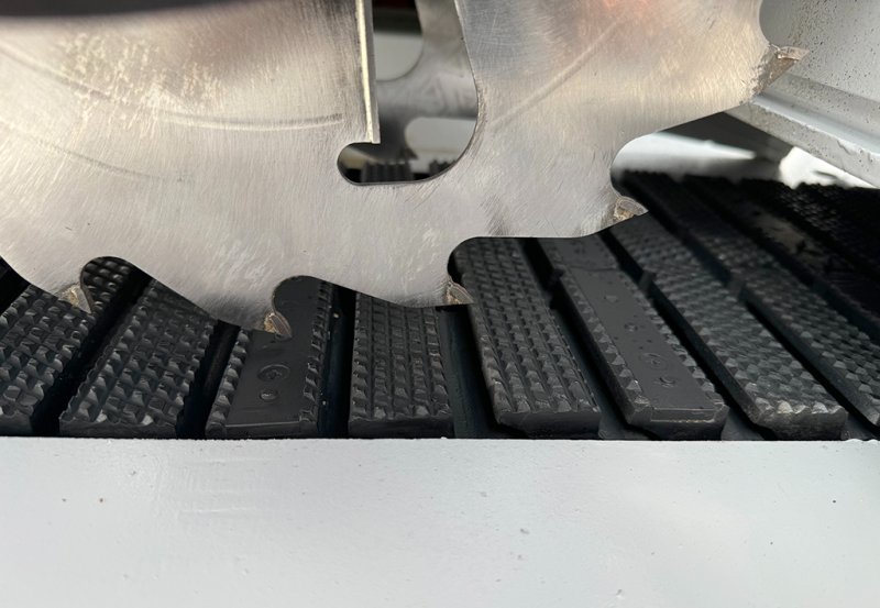 Wielopiła obrzynarka z pływającą tarczą Raimann - 03 Wielopiła obrzynarka z pływającą tarczą Raimann - 03