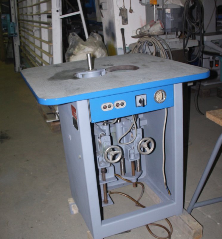 Szlifierka dwuwrzecionowa do profili, krzywizn - 01 Szlifierka dwuwrzecionowa do profili, krzywizn - 01