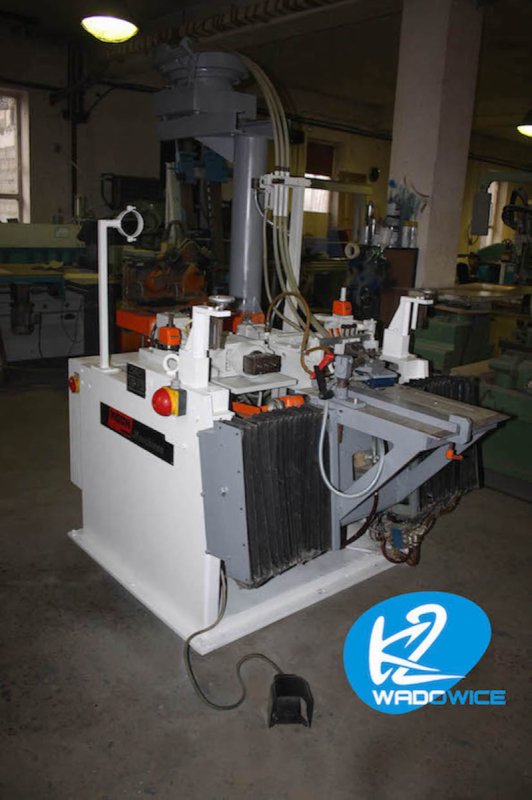 Dyblarka kołczarka (wiertarka do kołków)